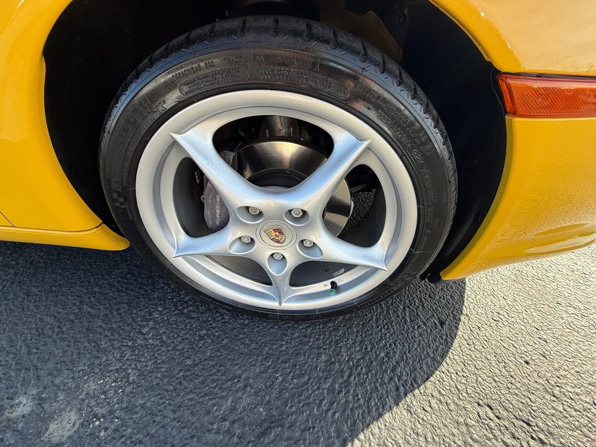 Used 2003 Porsche Boxster RWD image 13
