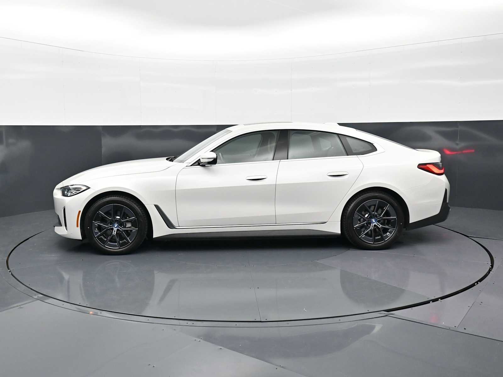 Certified 2023 BMW i4 eDrive35 RWD image 8