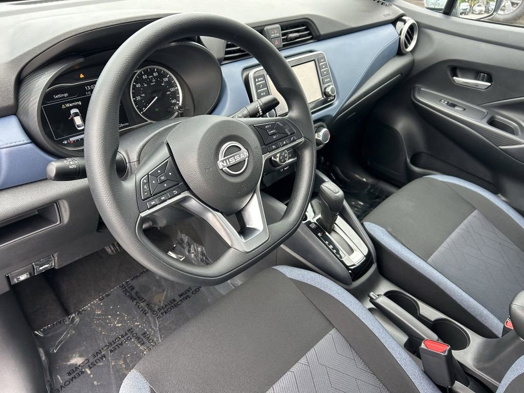 Used 2025 Nissan Versa SV w/ Trunk Package image 25
