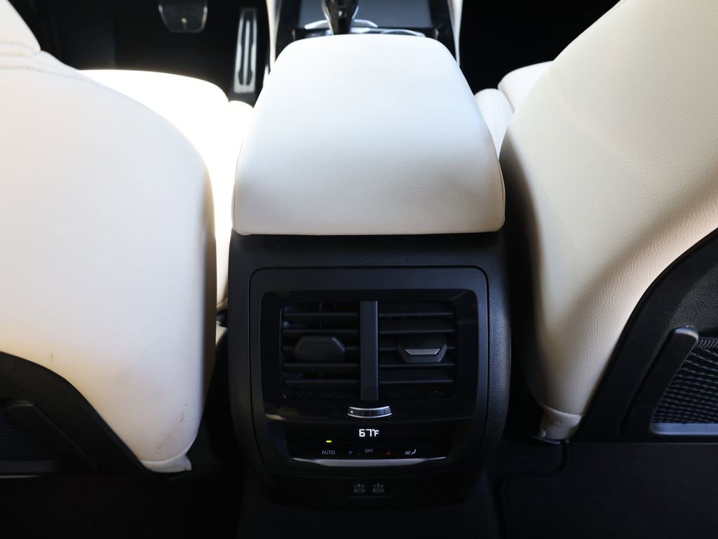 Used 2025 BMW X4 xDrive30i image 27