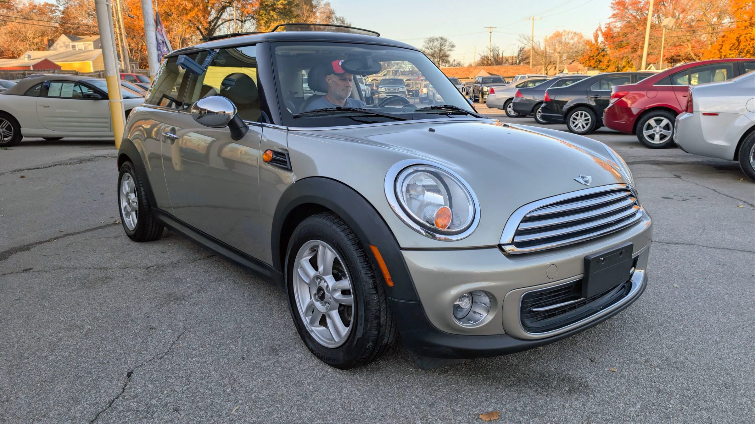 Used 2011 MINI Cooper Hardtop image 7