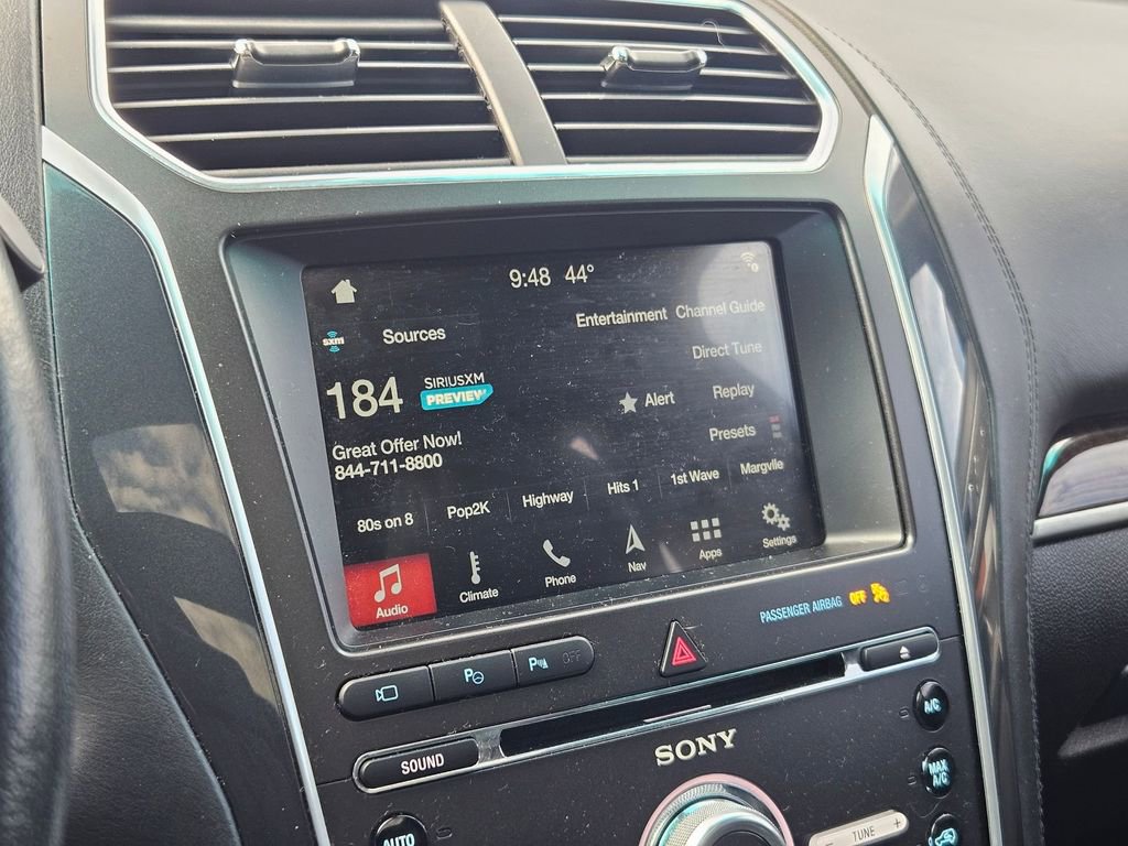 Used 2017 Ford Explorer Platinum image 17