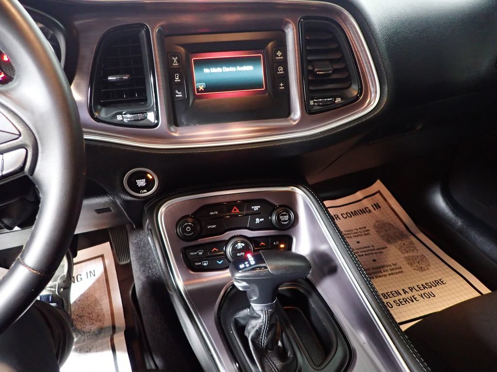 Used 2017 Dodge Challenger R/T RWD image 27