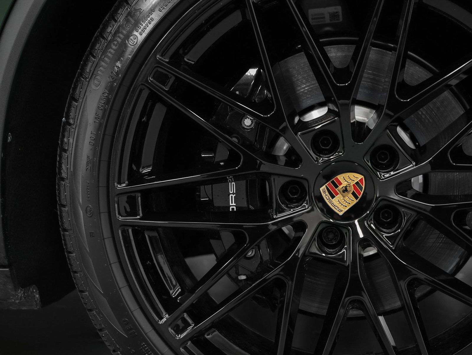 New 2025 Porsche Macan 4S Electric image 16