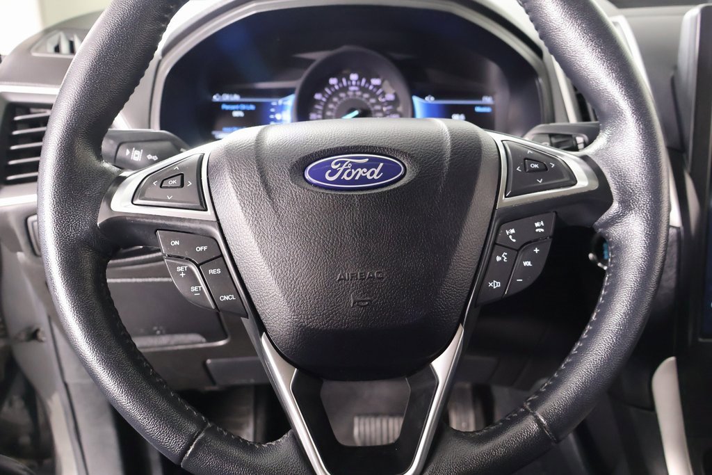 Used 2024 Ford Edge SEL image 3
