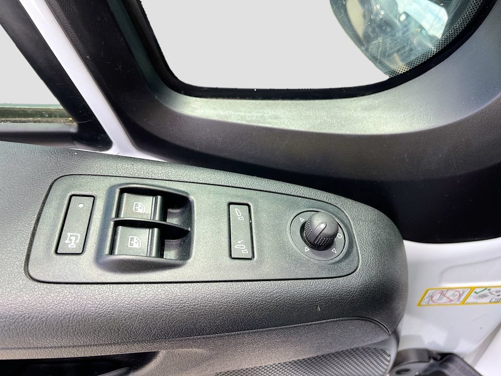 Used 2024 RAM ProMaster 3500 w/ Convenience Group FWD image 18
