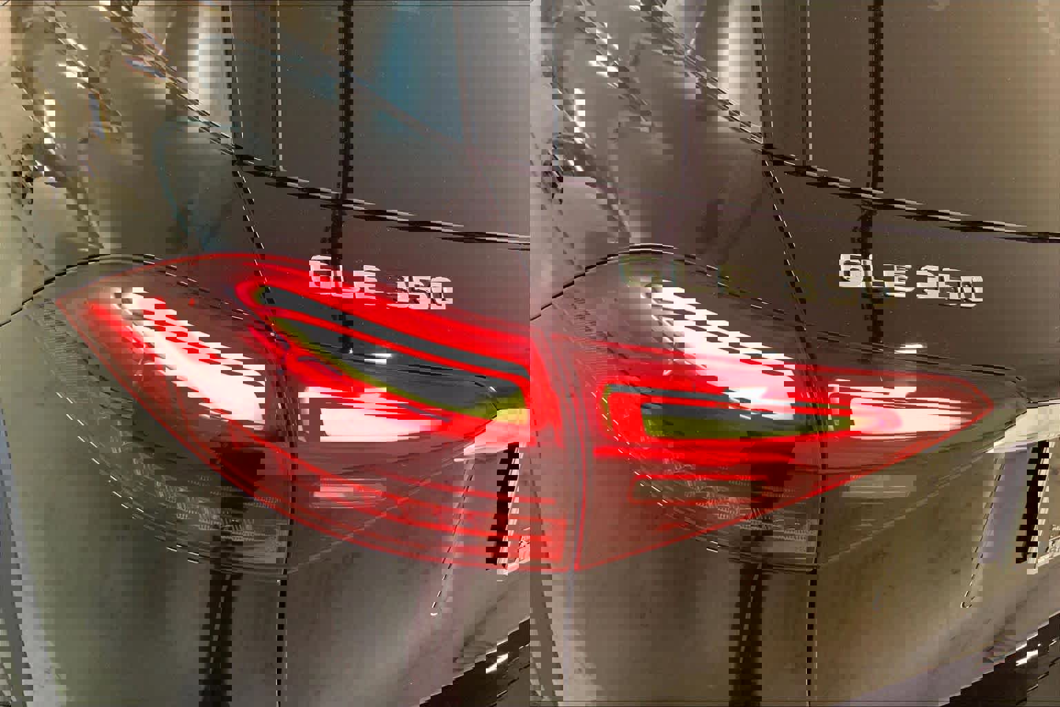 Used 2024 Mercedes-Benz GLE 350 4MATIC image 29