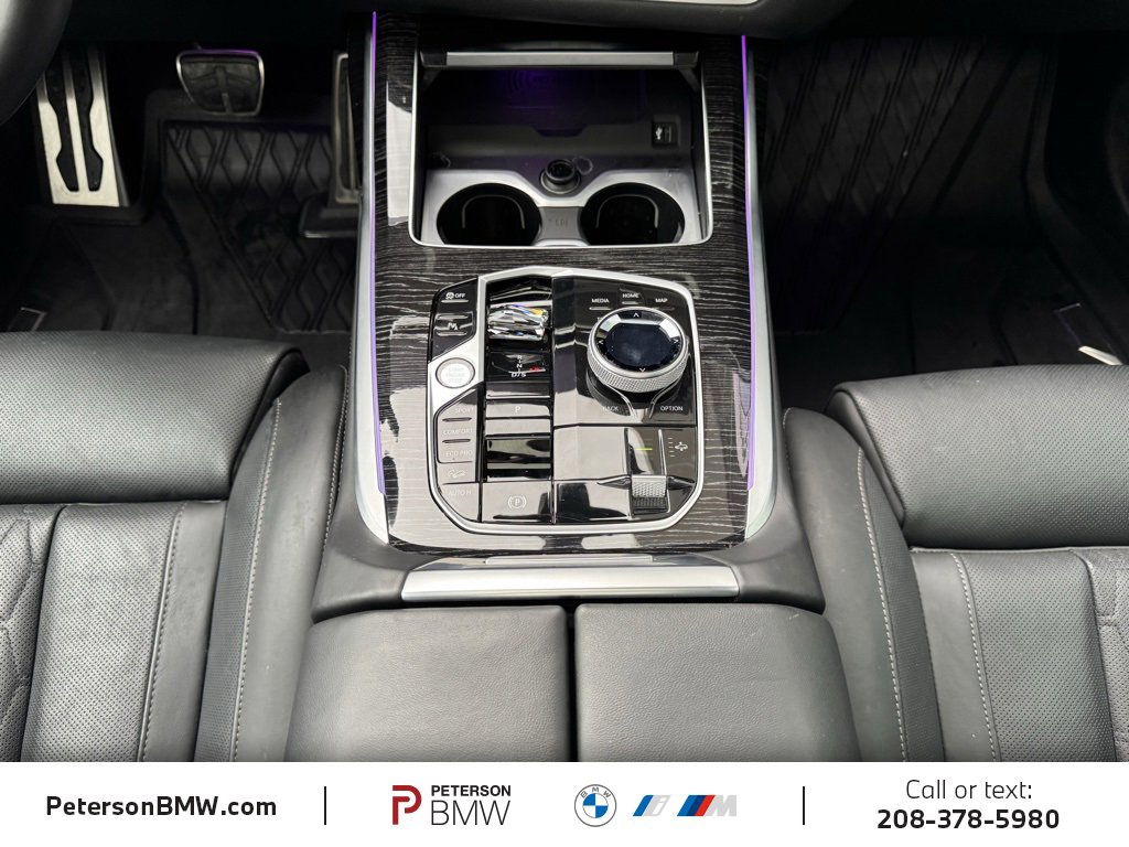 Used 2025 BMW X7 M60i image 12