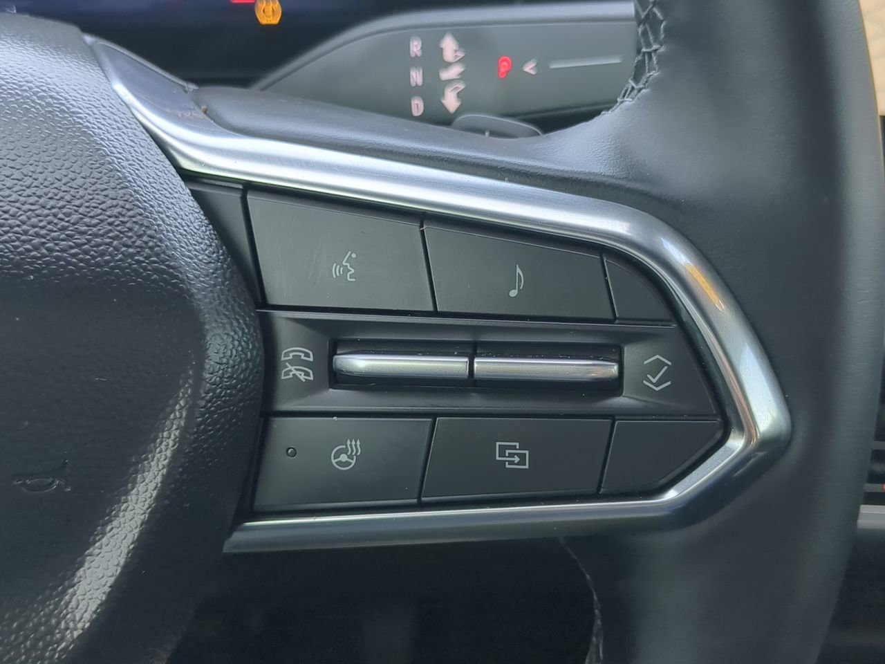 Certified 2025 Chevrolet Equinox LT w/ Safety and Technology Package image 26
