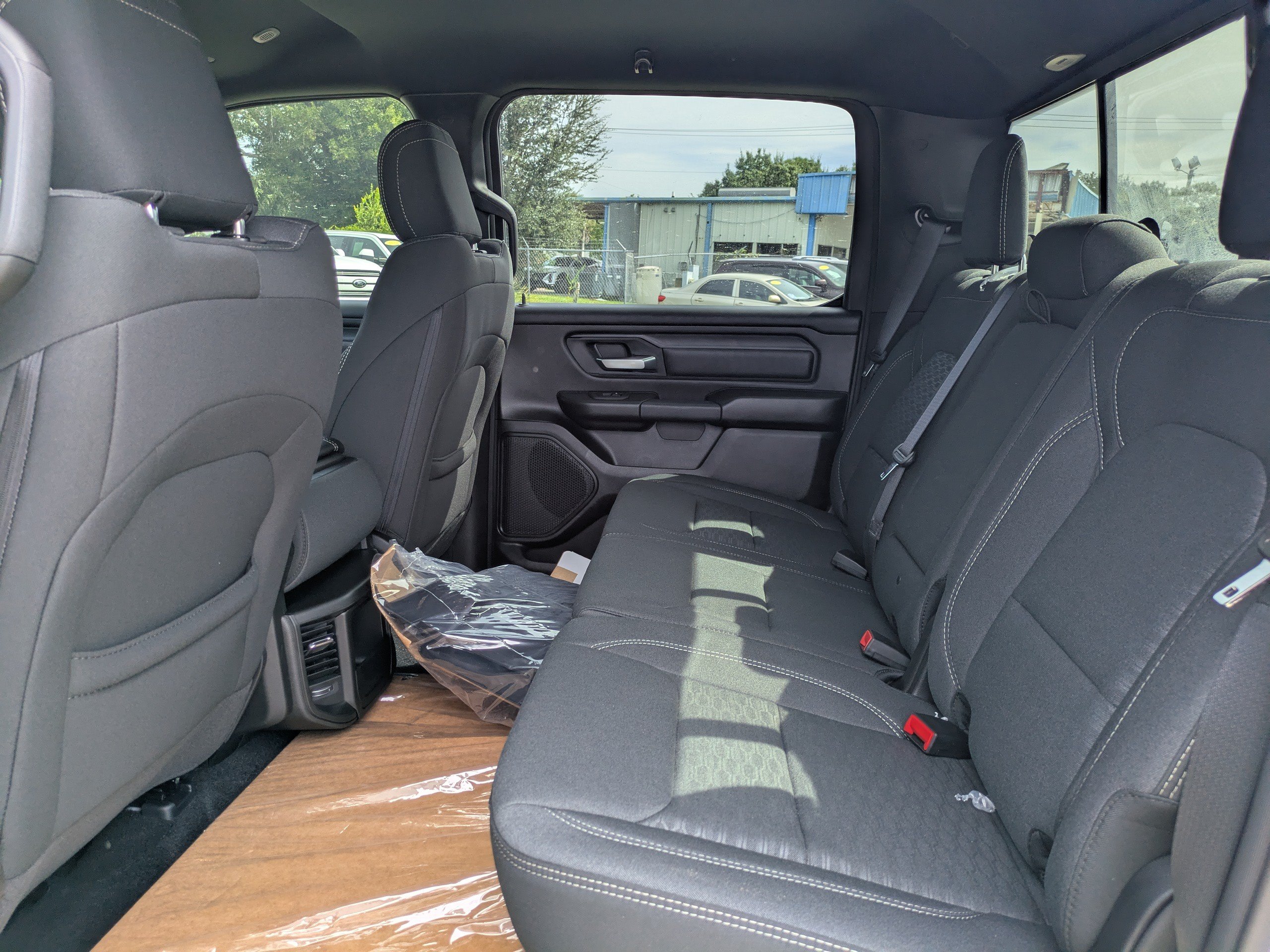 Used 2025 RAM 1500 Warlock AWD/4WD image 13