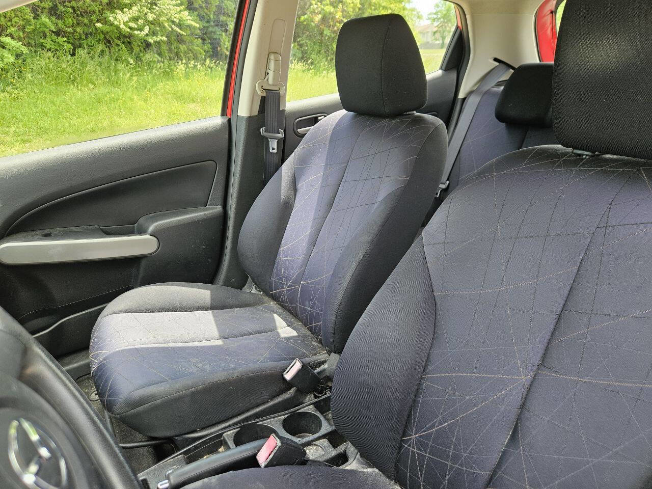 Used 2013 MAZDA MAZDA2 Sport FWD image 9