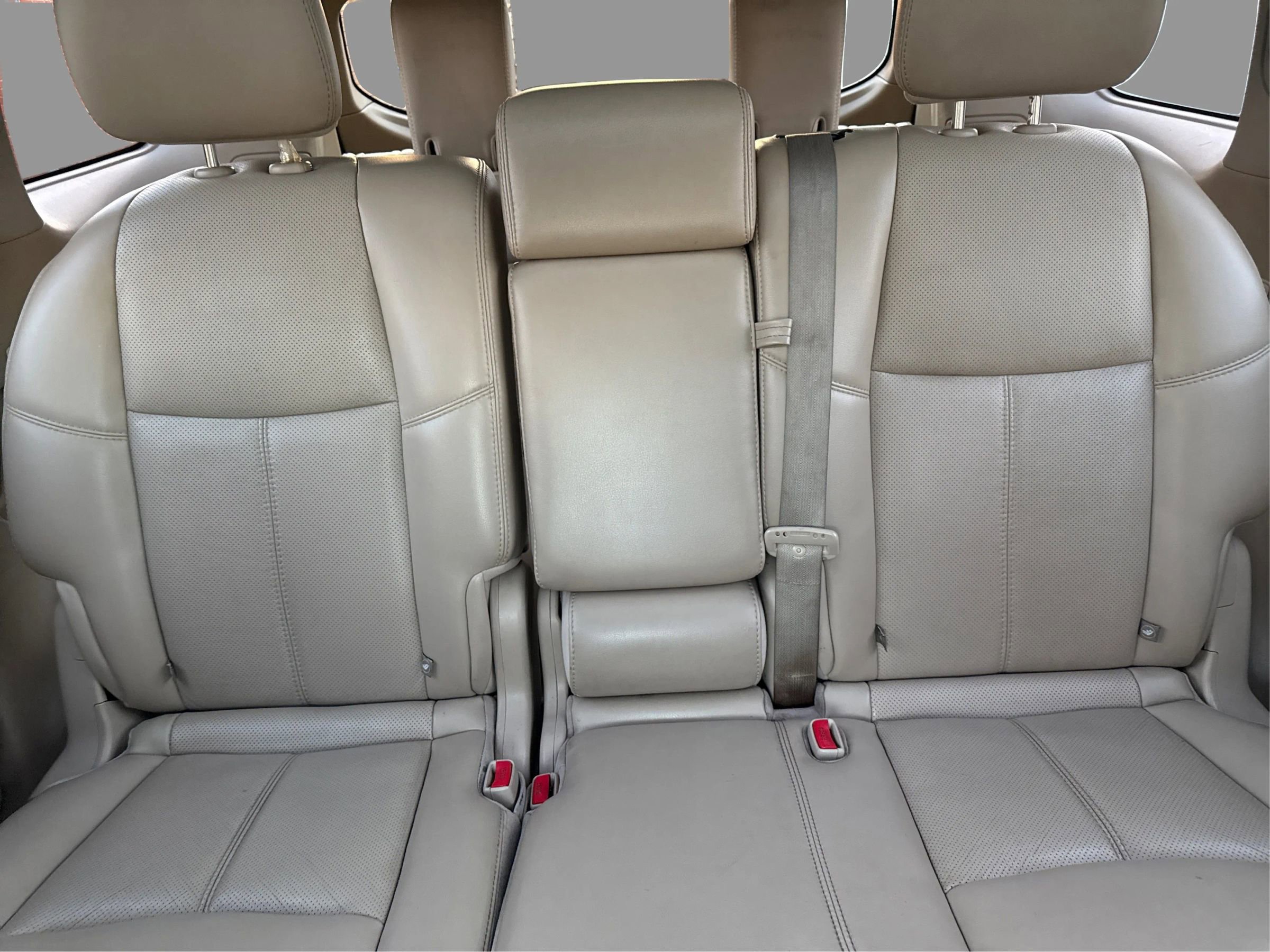 Used 2015 Nissan Pathfinder Platinum AWD/4WD image 16
