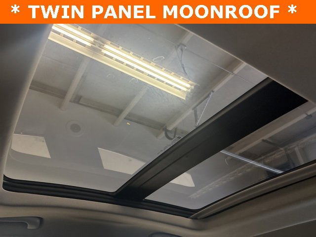 Used 2017 Chevrolet Impala Premier w/ Enhanced Convenience Package image 25