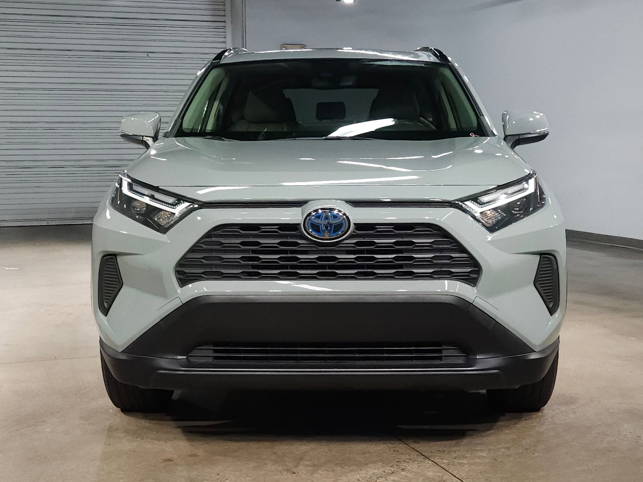 Used 2023 Toyota RAV4 XLE image 2