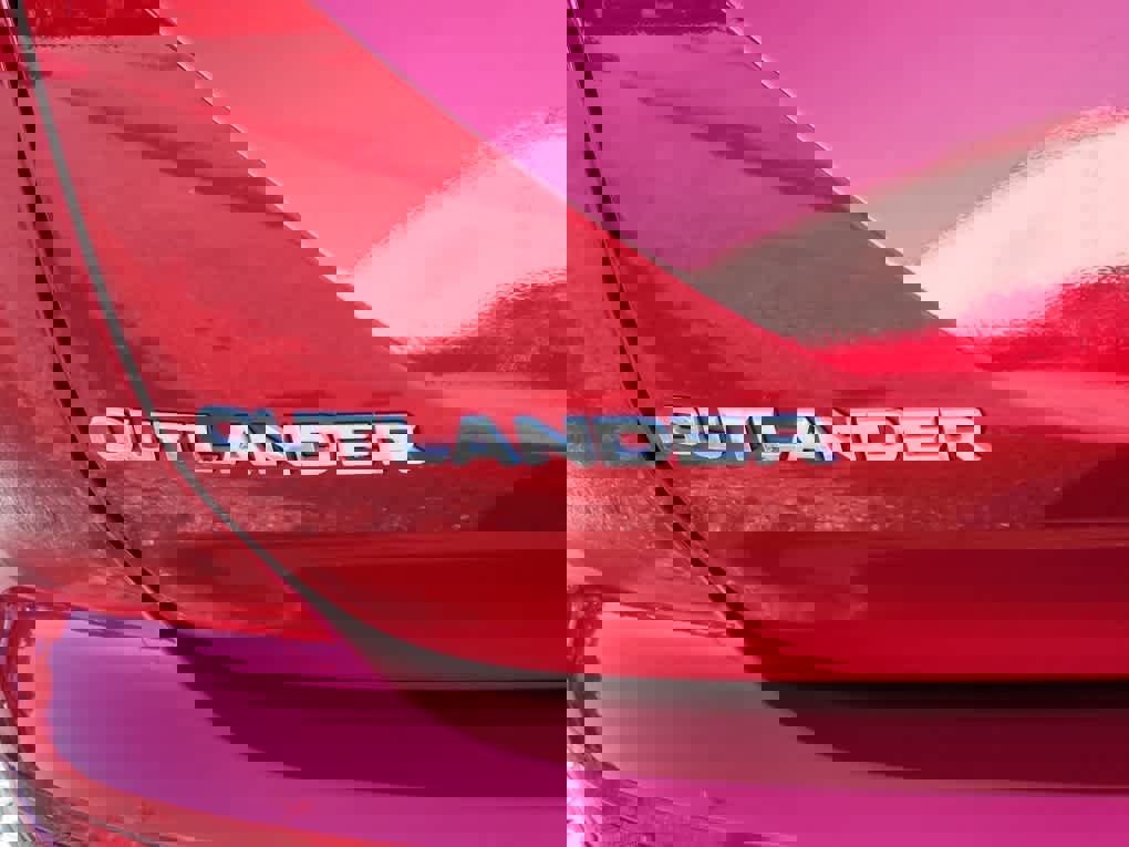 Used 2024 Mitsubishi Outlander SEL image 25