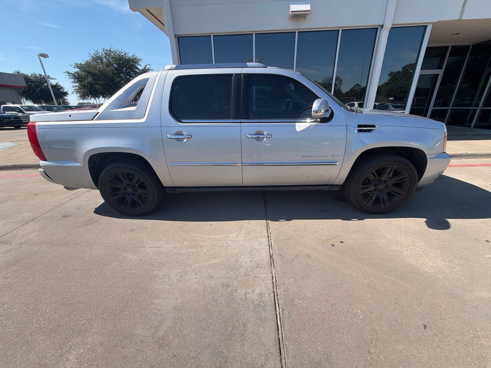 Used 2013 Cadillac Escalade EXT Premium AWD/4WD image 4