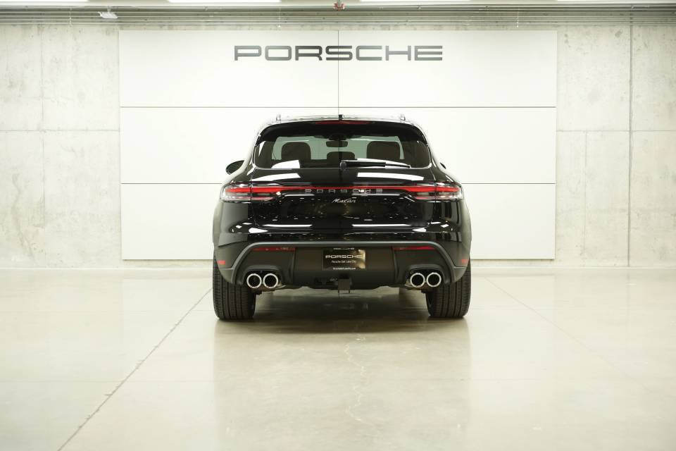 New 2026 Porsche Macan AWD/4WD image 6