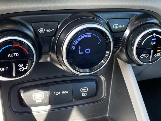 Used 2023 Hyundai Venue SEL w/ Cargo Package FWD image 11