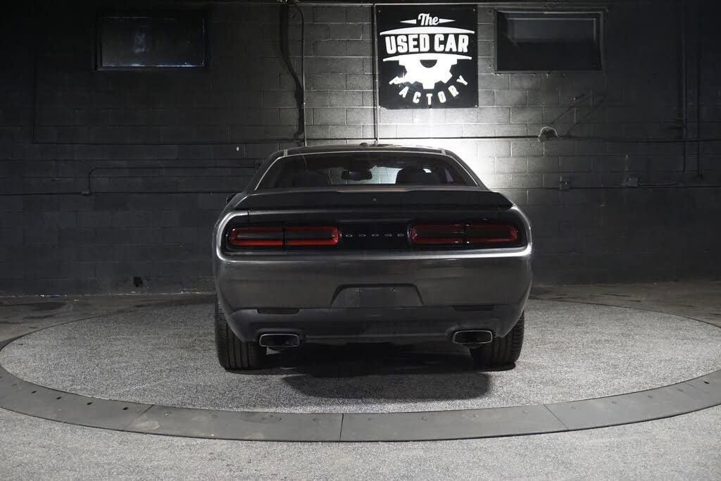 Used 2018 Dodge Challenger R/T w/ Blacktop Package RWD image 7