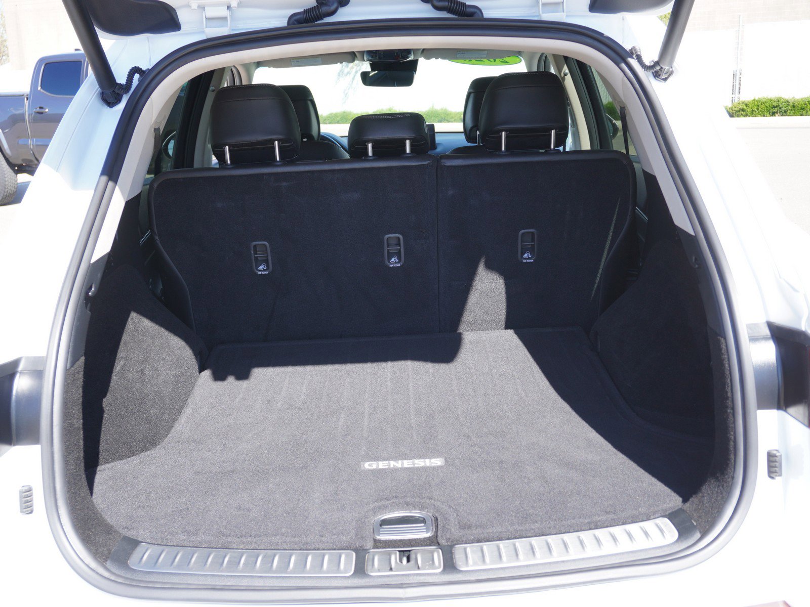 Used 2023 Genesis GV70 2.5T image 12