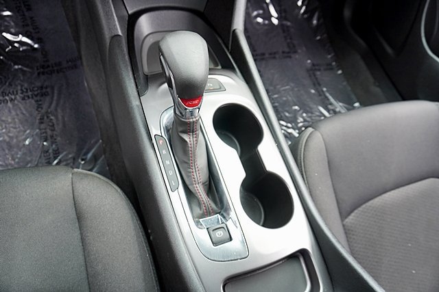 Used 2025 Chevrolet Malibu RS FWD image 40