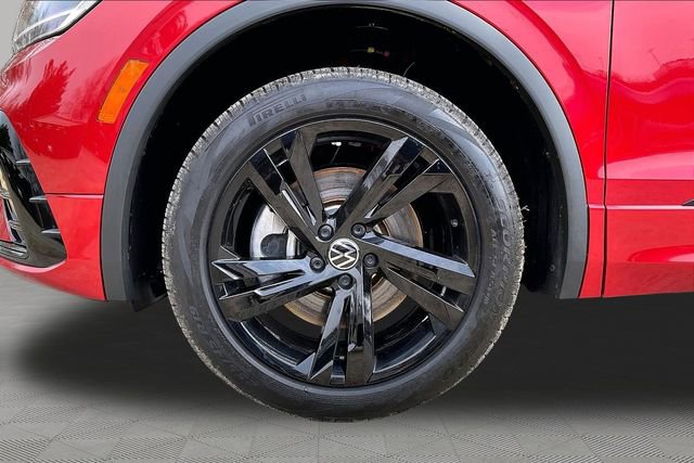 Used 2024 Volkswagen Tiguan SE R-Line image 22