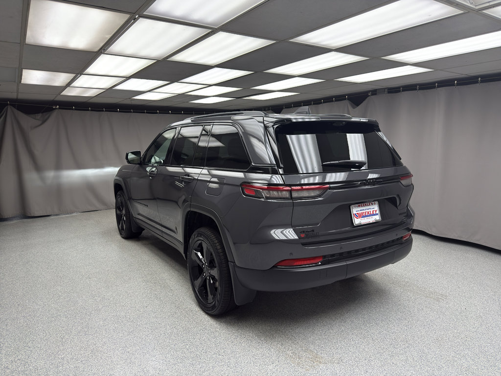 New 2025 Jeep Grand Cherokee Limited w/ Luxury Tech Group II image 2