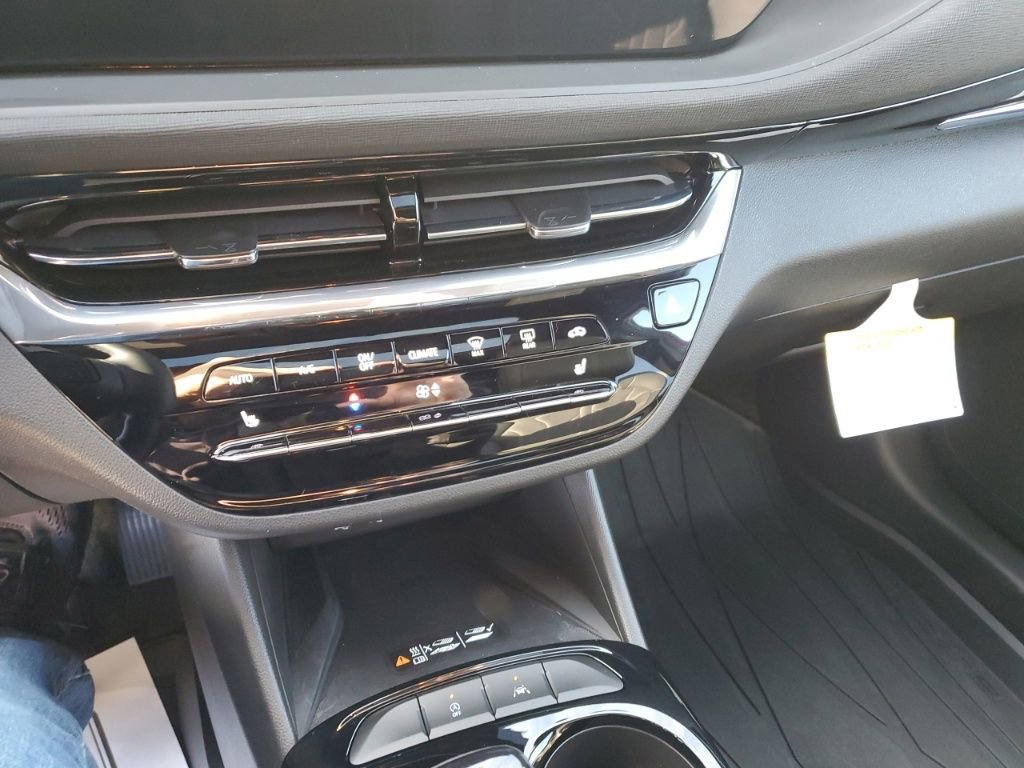 Used 2025 Buick Envista Avenir image 21