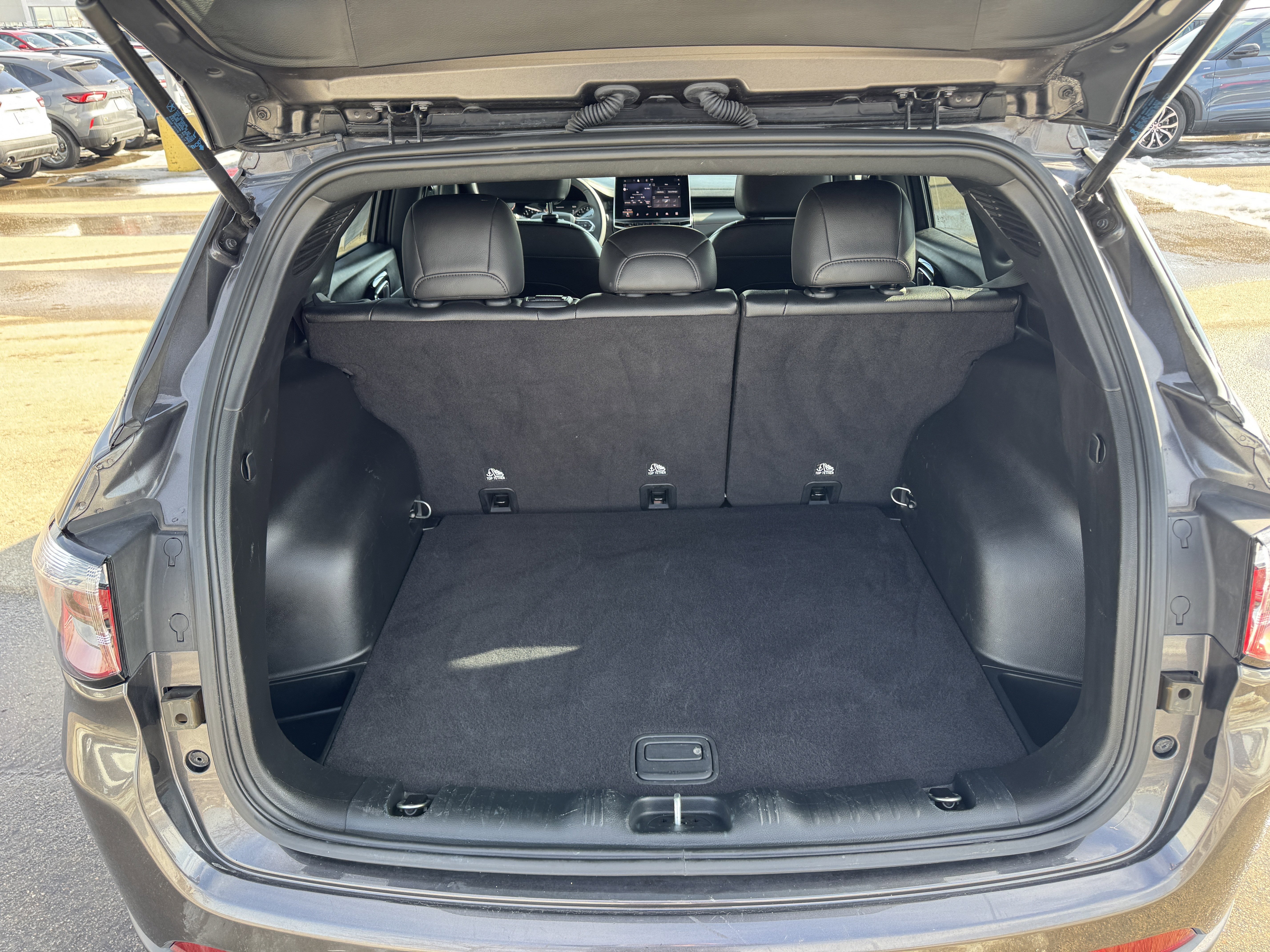 Used 2024 Jeep Compass Trailhawk image 22