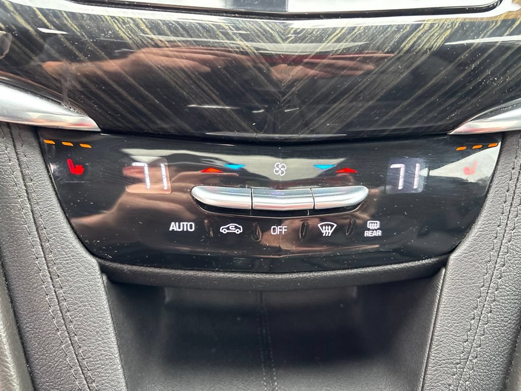 Used 2020 Cadillac XT6 Premium Luxury FWD image 31