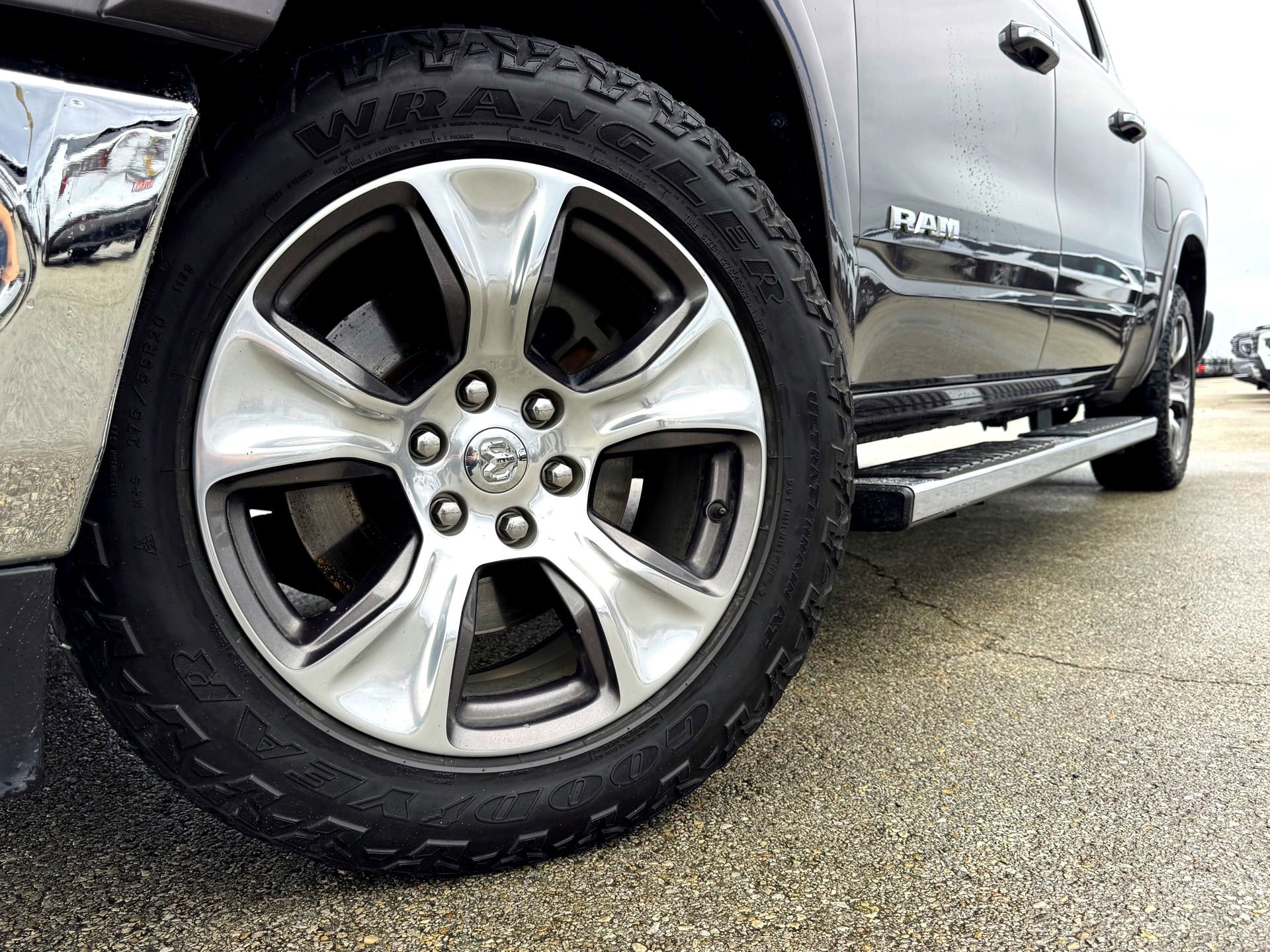 Used 2022 RAM 1500 Laramie image 2