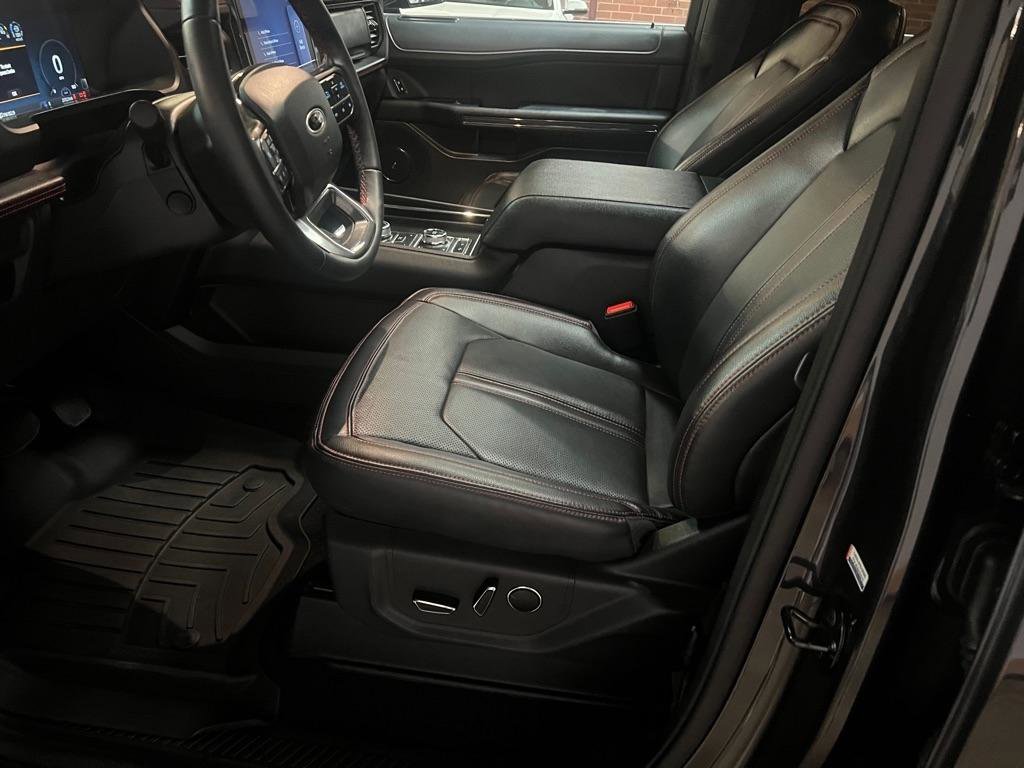 Used 2023 Ford Expedition Limited AWD/4WD image 17