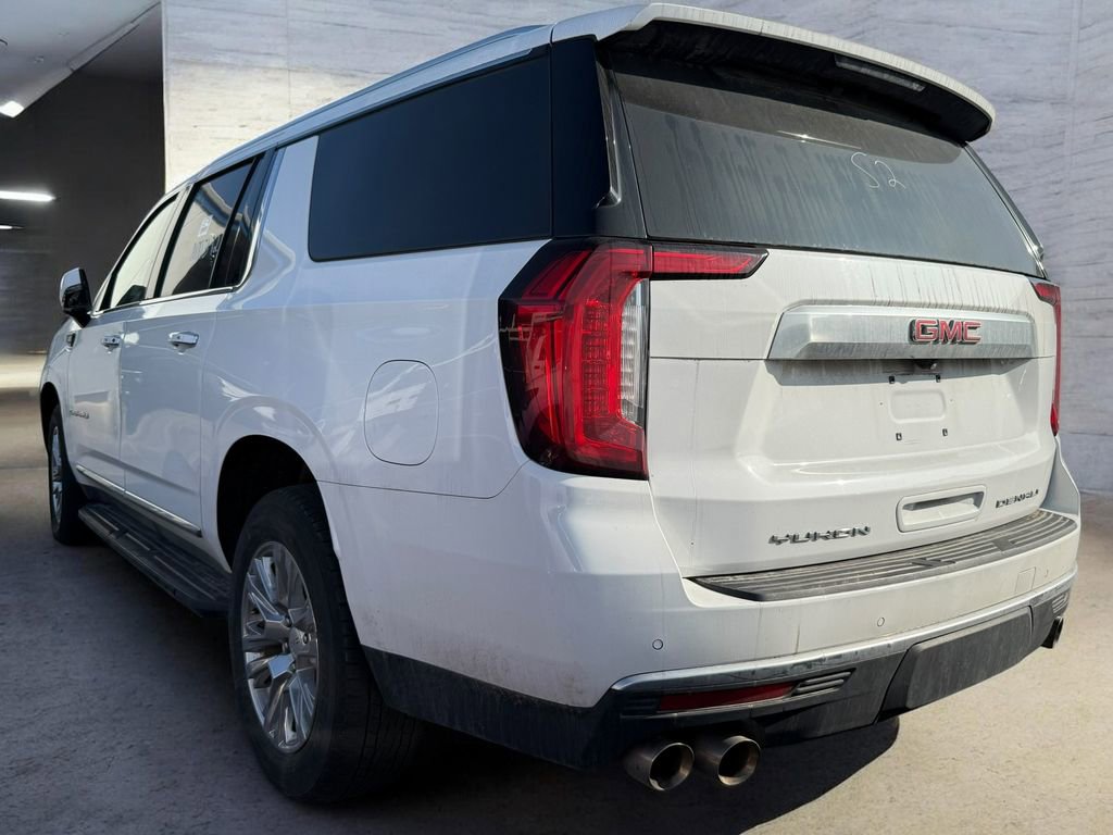 Used 2024 GMC Yukon XL Denali image 3