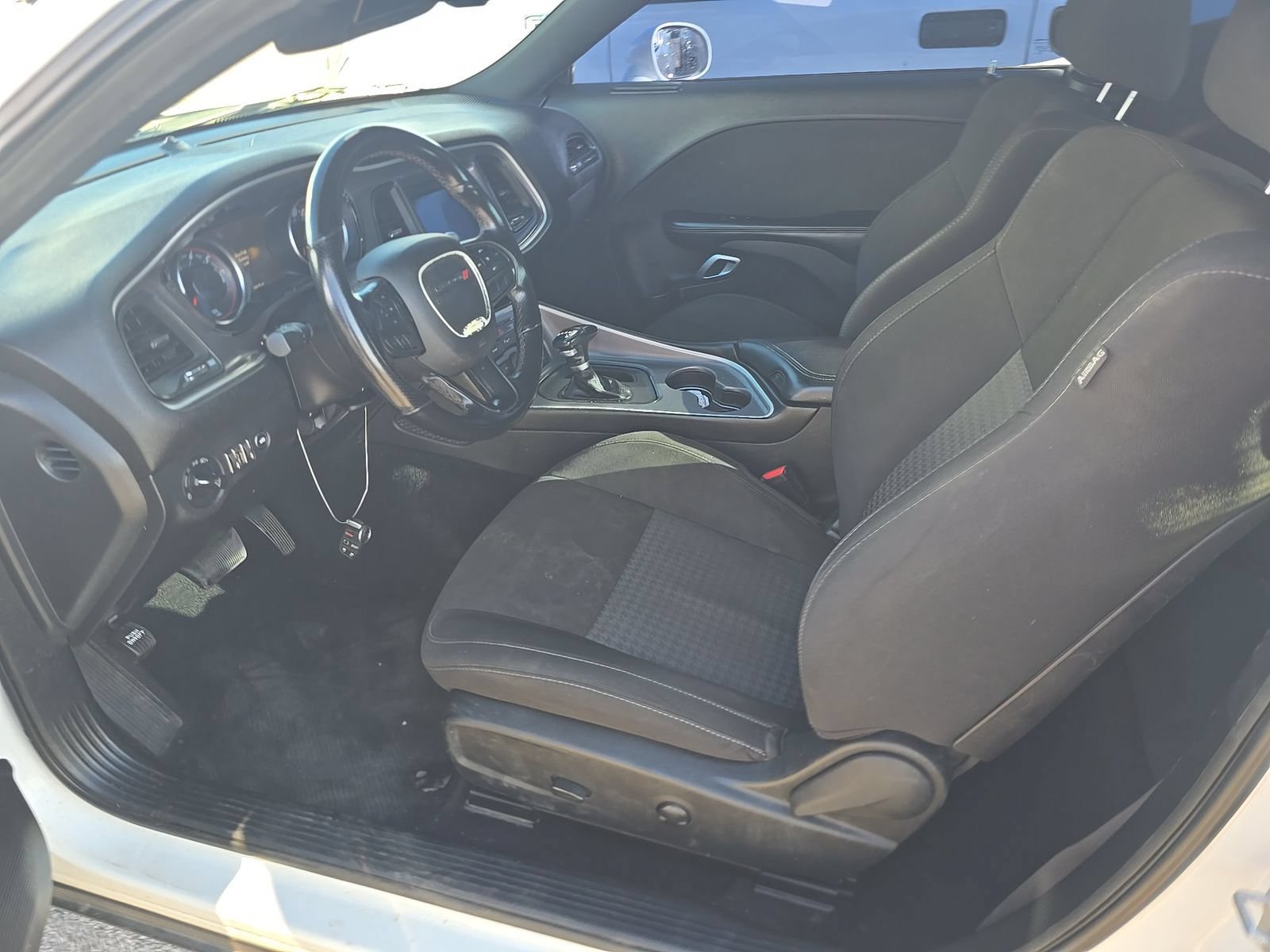 Used 2022 Dodge Challenger GT AWD/4WD image 3