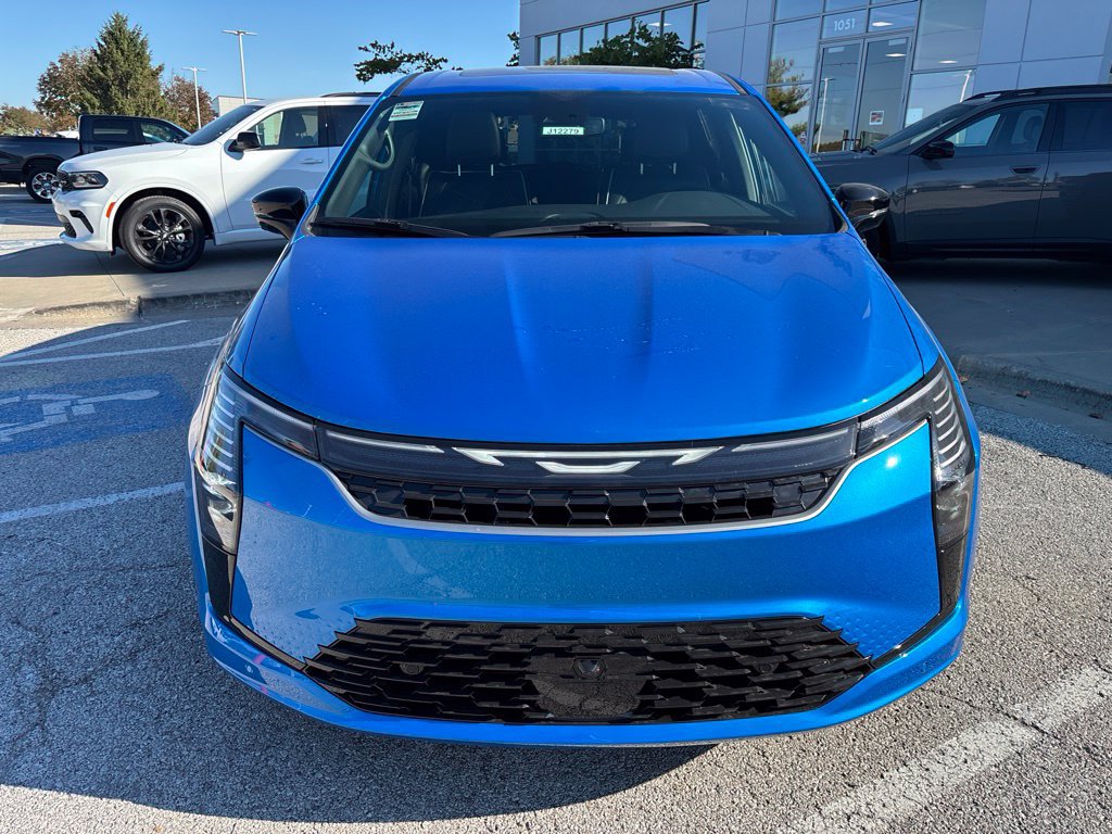 New 2027 Chrysler Pacifica Limited FWD image 7