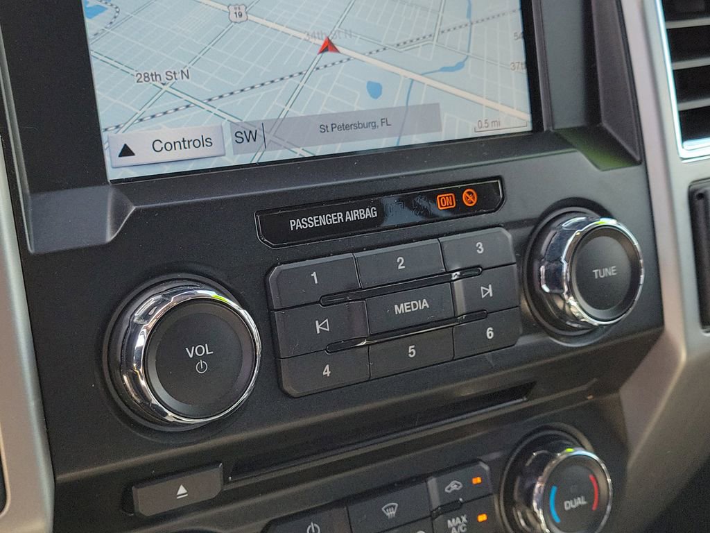 Used 2018 Ford F250 Lariat w/ Chrome Package image 23