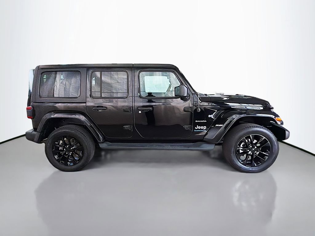 Used 2023 Jeep Wrangler Unlimited Sahara w/ Cold Weather Group image 10