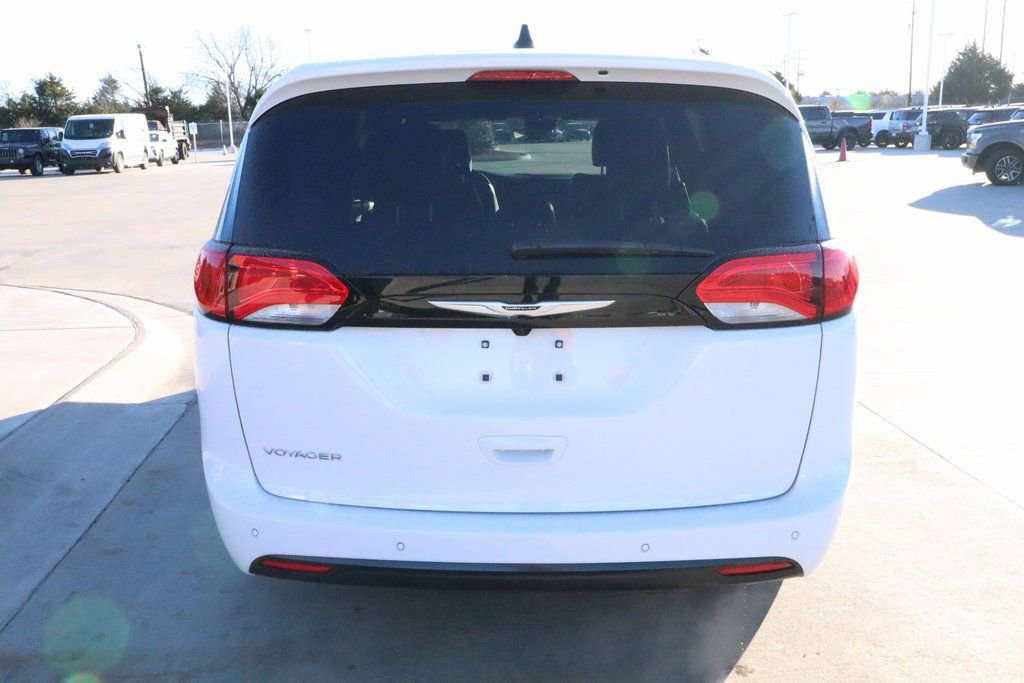 New 2026 Chrysler Voyager LX image 21