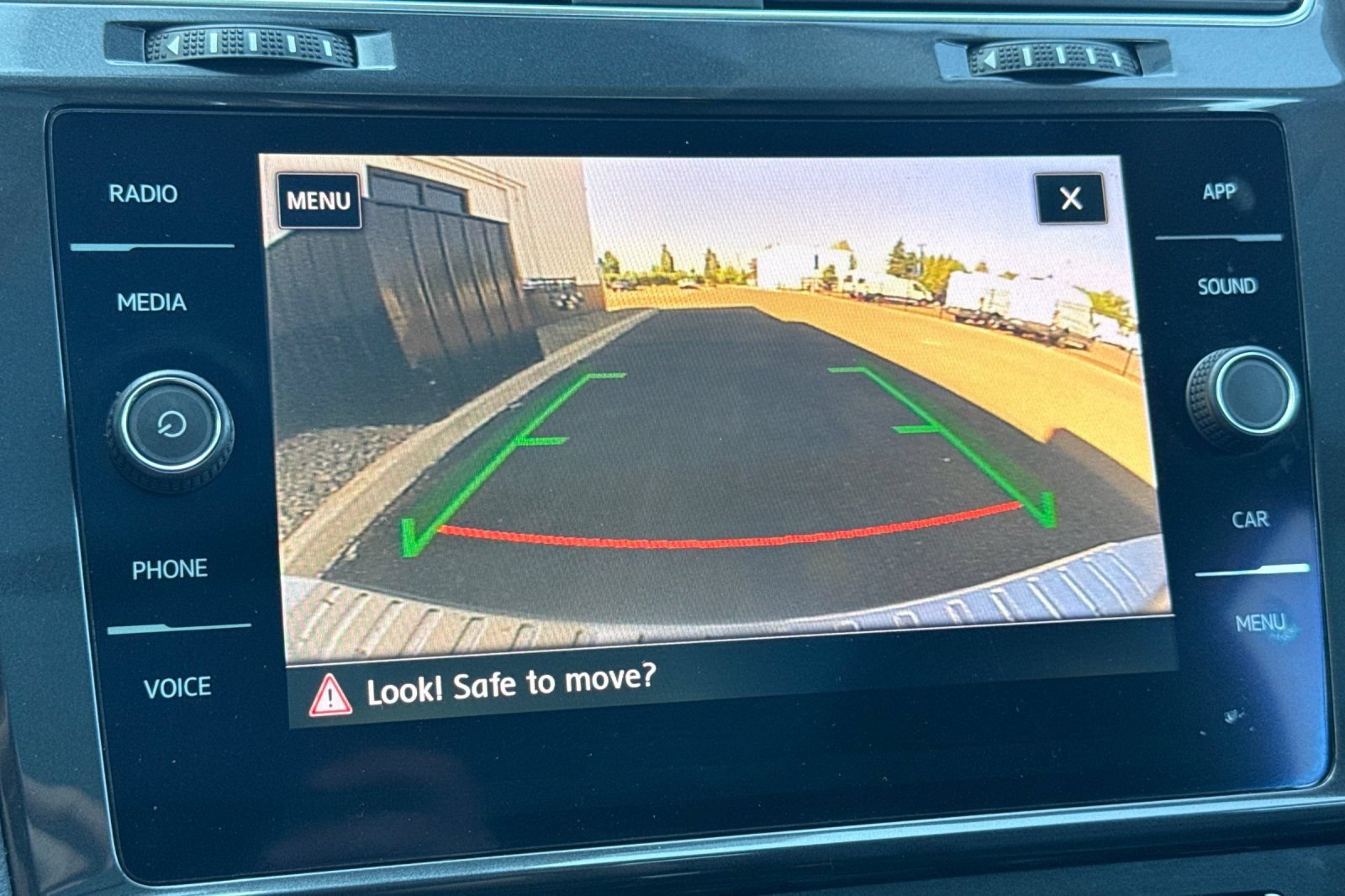 Used 2019 Volkswagen Golf S FWD image 19