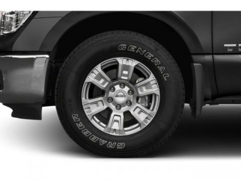 Used 2018 Nissan Titan SV w/ SV Convenience Package image 16
