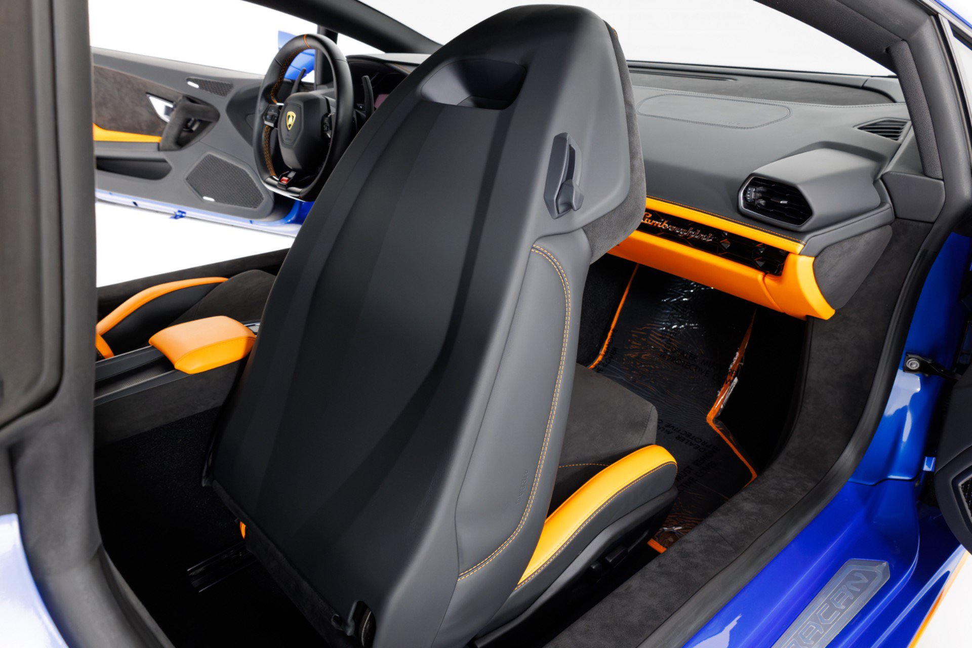 Used 2023 Lamborghini Huracan Tecnica RWD image 48