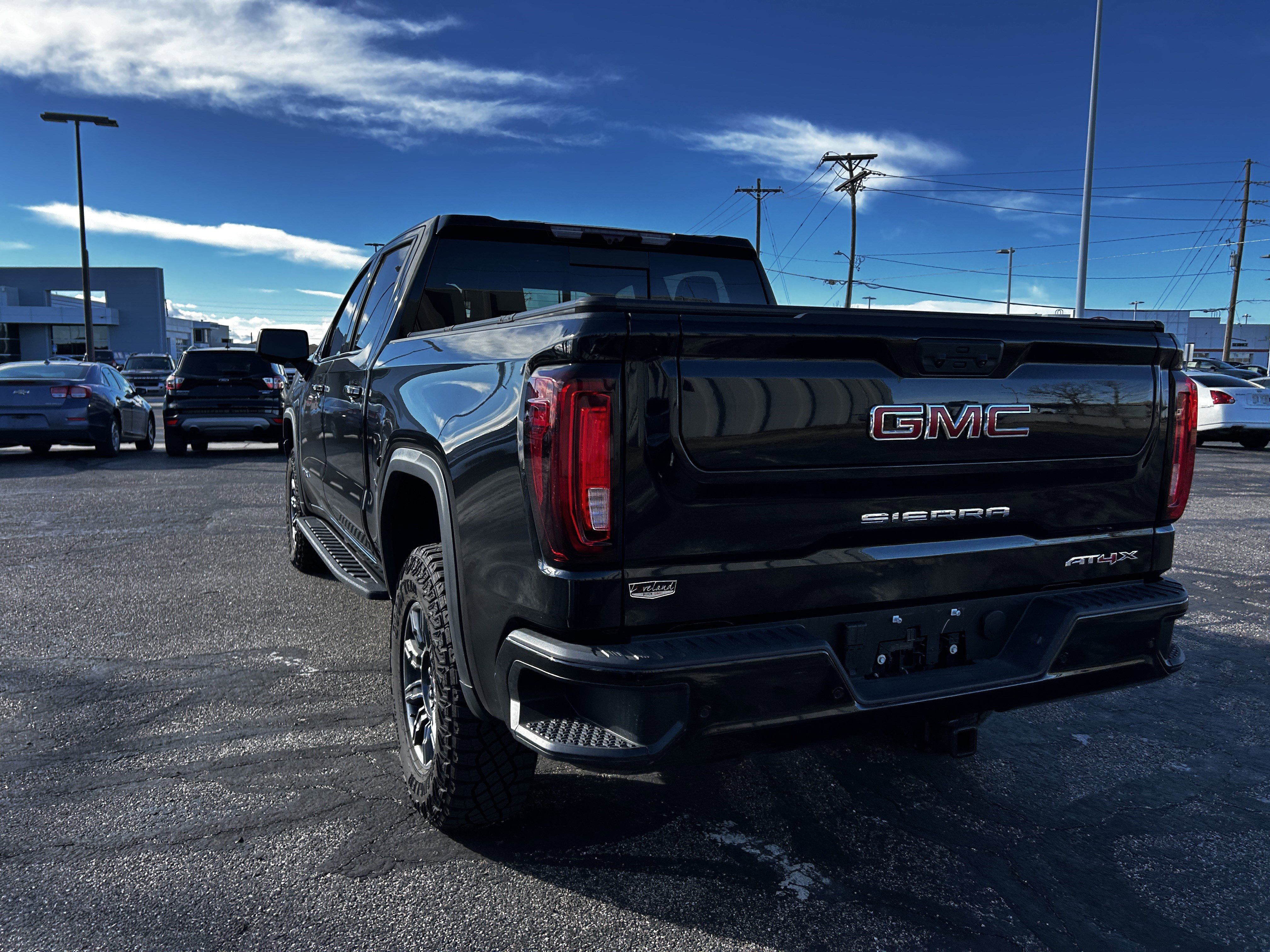 Used 2025 GMC Sierra 1500 AT4X image 3