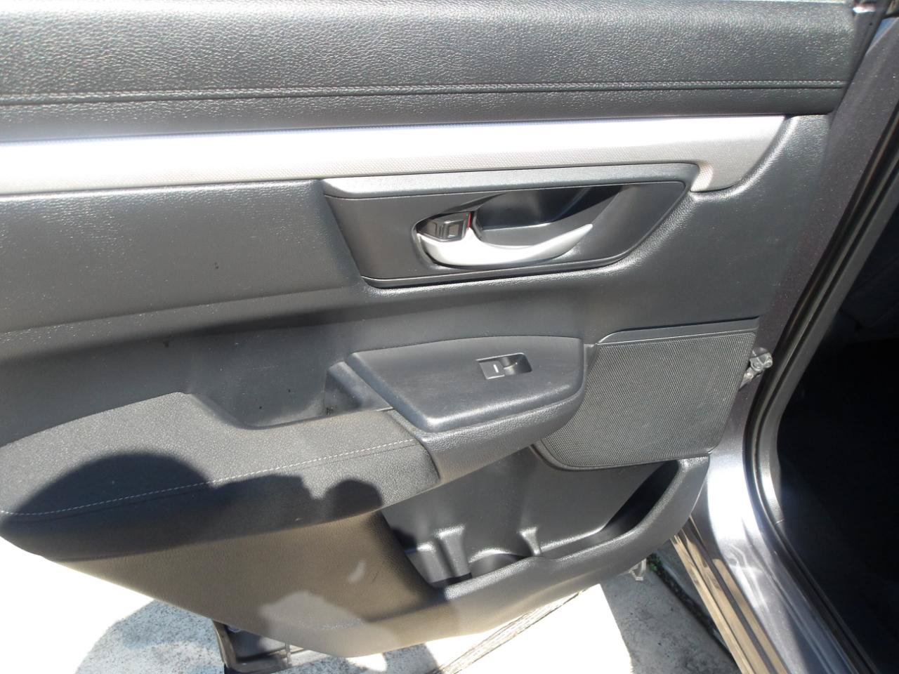 Used 2019 Honda CR-V LX image 16
