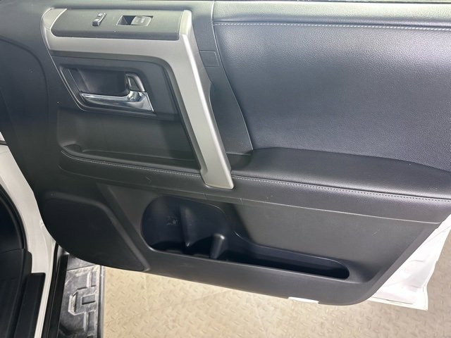Used 2020 Toyota 4Runner SR5 Premium w/ Moonroof Package image 9