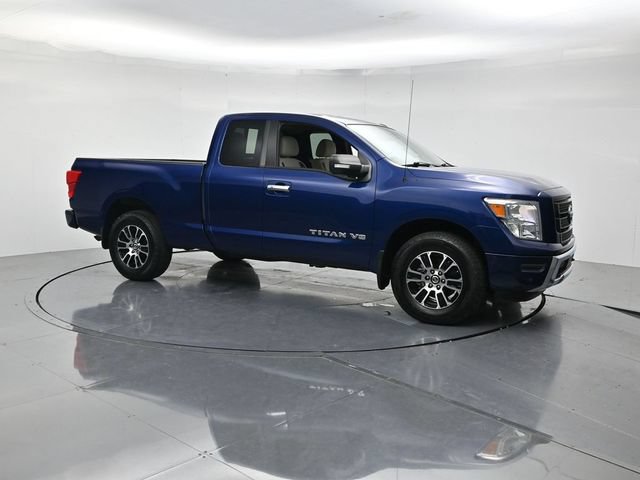 Used 2020 Nissan Titan SV w/ SV Convenience Package AWD/4WD video 3