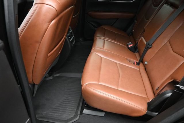 Used 2022 Cadillac XT5 Sportv w/ LPO, ONYX Package AWD/4WD image 15