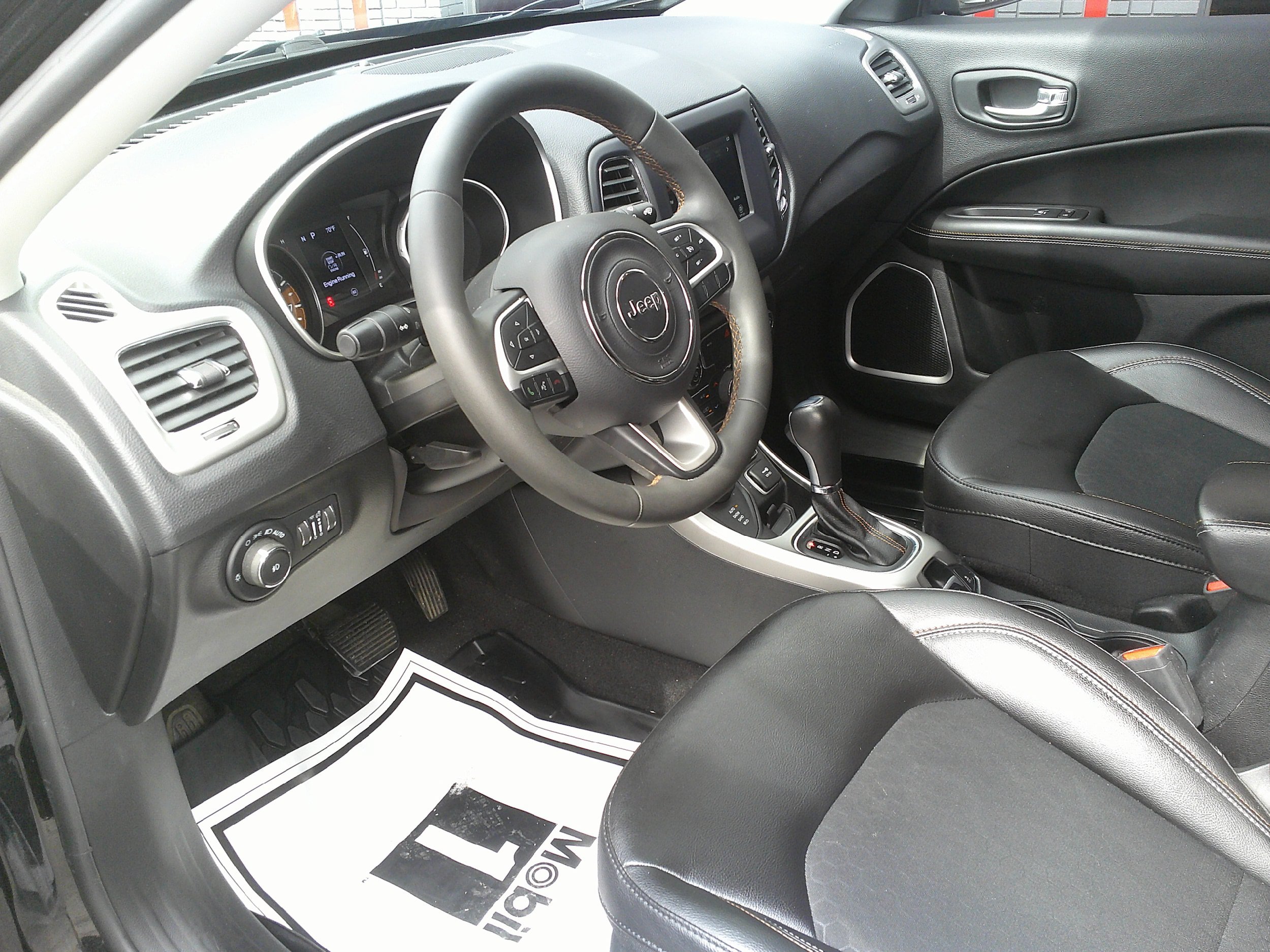Used 2023 Jeep Compass Limited w/ Sun and Sound Group AWD/4WD image 18