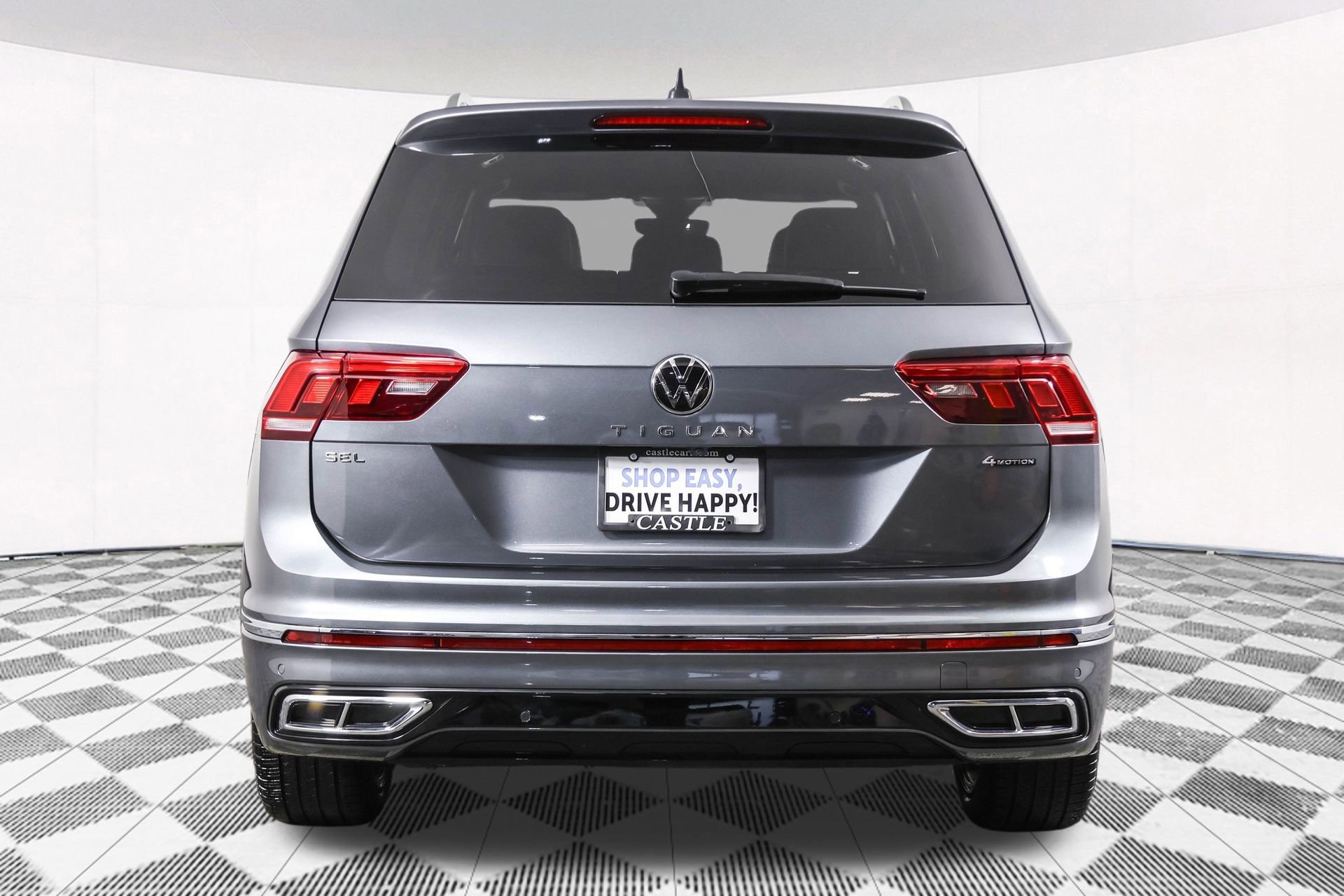 Used 2024 Volkswagen Tiguan SEL R-Line image 20