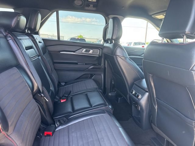Used 2025 Ford Explorer ST-Line w/ ST-Line Street Pack AWD/4WD image 20