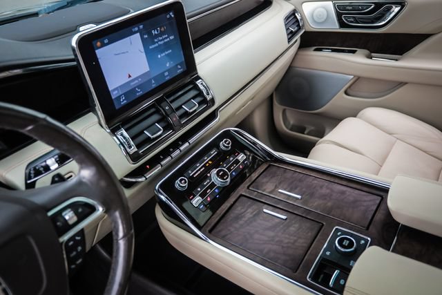 Used 2018 Lincoln Navigator L Reserve w/ Technology Package AWD/4WD image 34